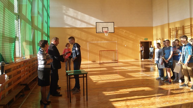 18 Powiatowy turniej unihokeja 2014 