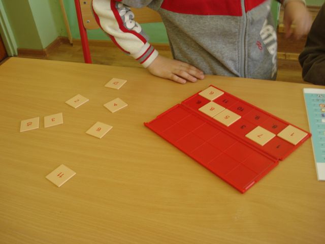 Unia 10